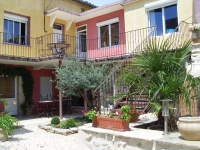 Location saisonniere de vacances gite vallon pont d'arc